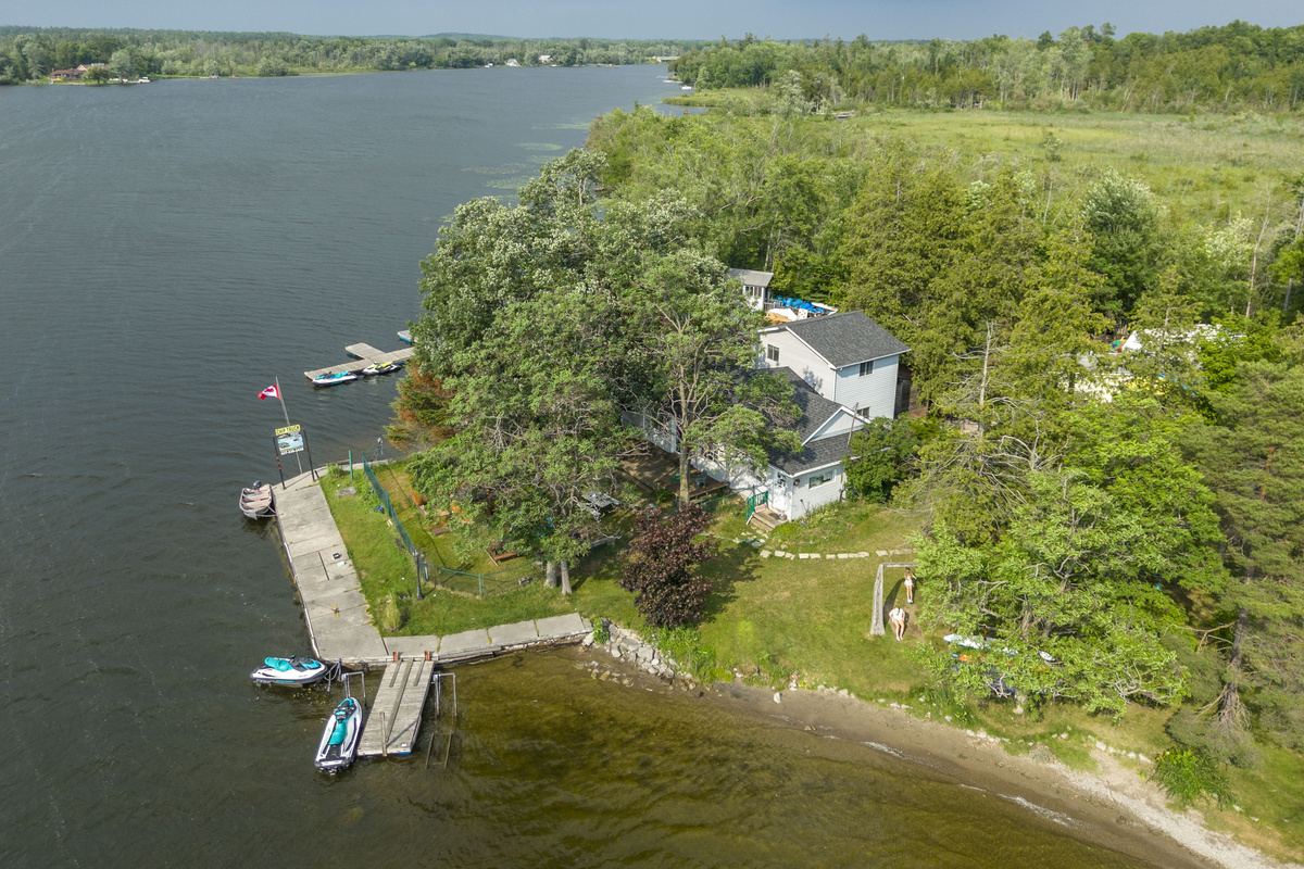 Aerial view of Paradise Escape and the waterfront property