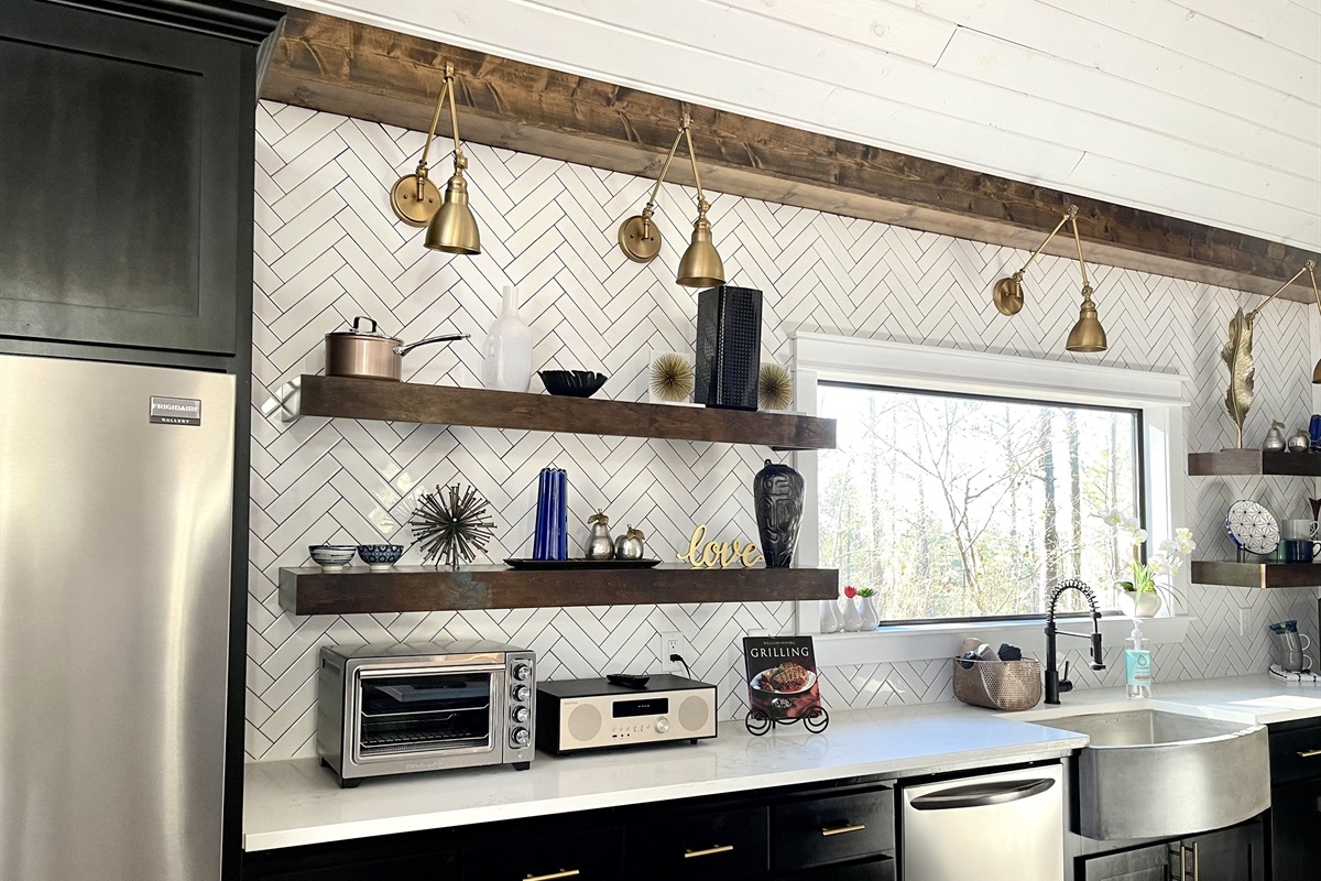 Open shelving in the kitchen.