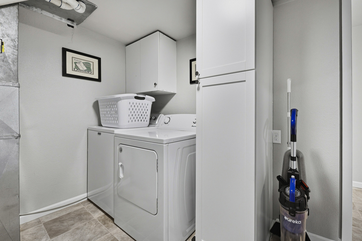 Basement laundry room