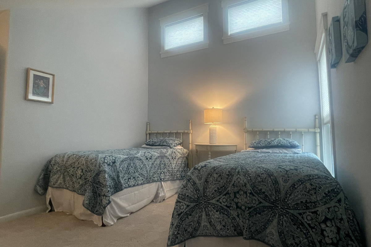 2nd floor bedroom with 2 twin beds