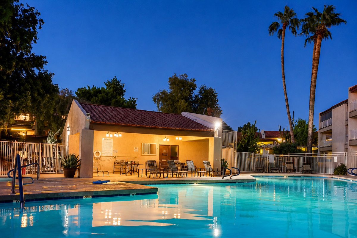 Quiet Desert Getaway with Lake View — Quiet Desert Getaway with Lake View, Phoenix, Arizona