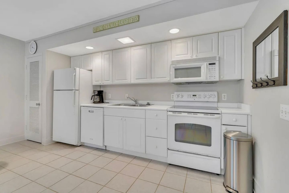 Fully equipped kitchen