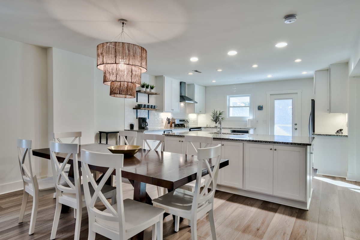 Perfect for hosting group dinners or gathering around for an evening of board games.