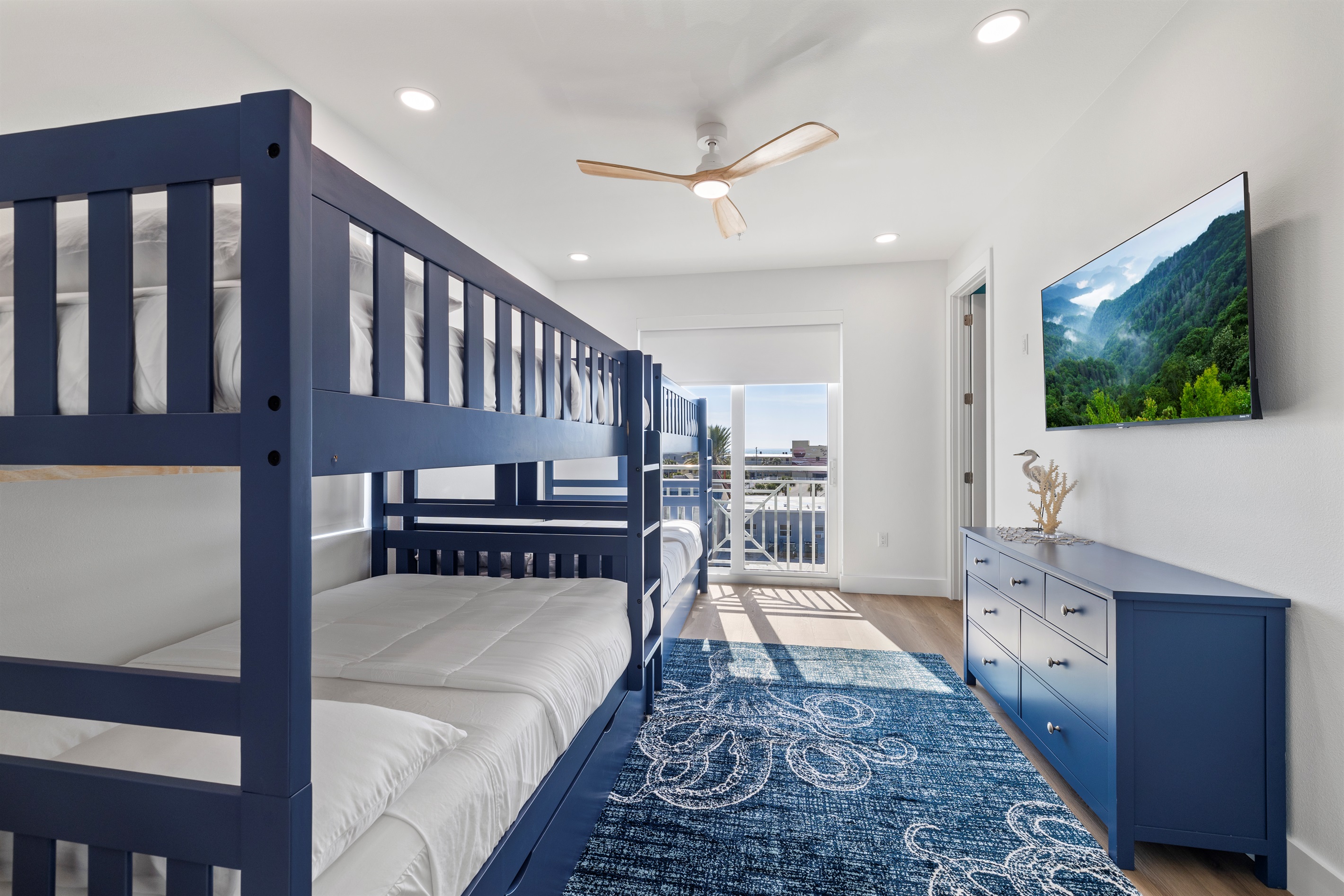 4 full beds and 2 twins