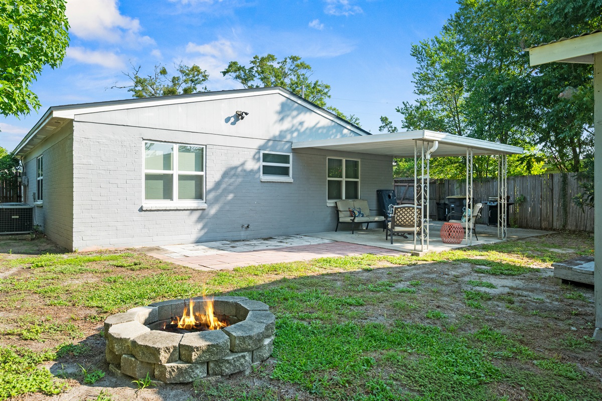 Fire-pit | Back Patio