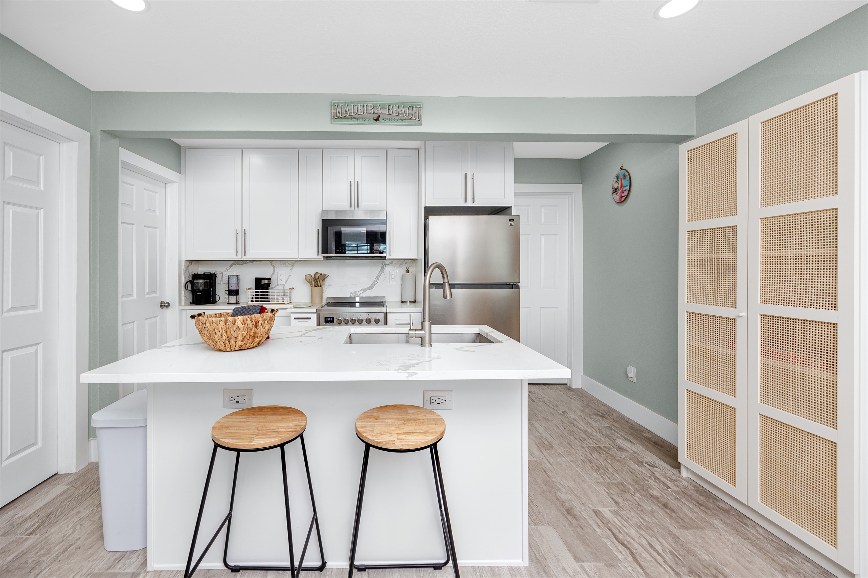 Breakfast Bar Seating 