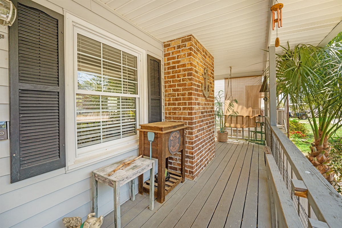 Shady Front Porch - cooler for after beach relaxation
