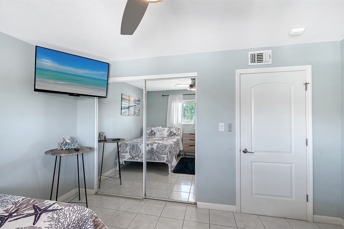Guest bedroom closet space & TV