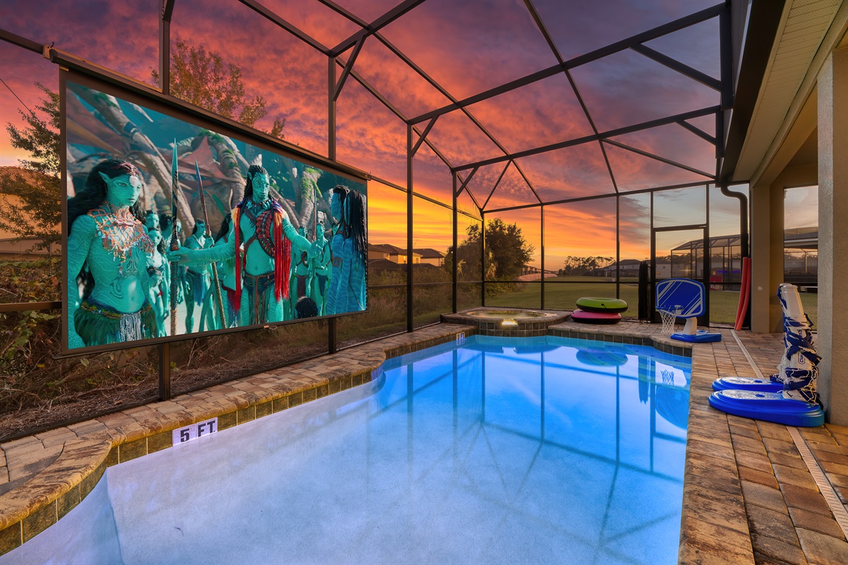 Big Top Villa: Take a day off from the parks and spend it here at your private pool!