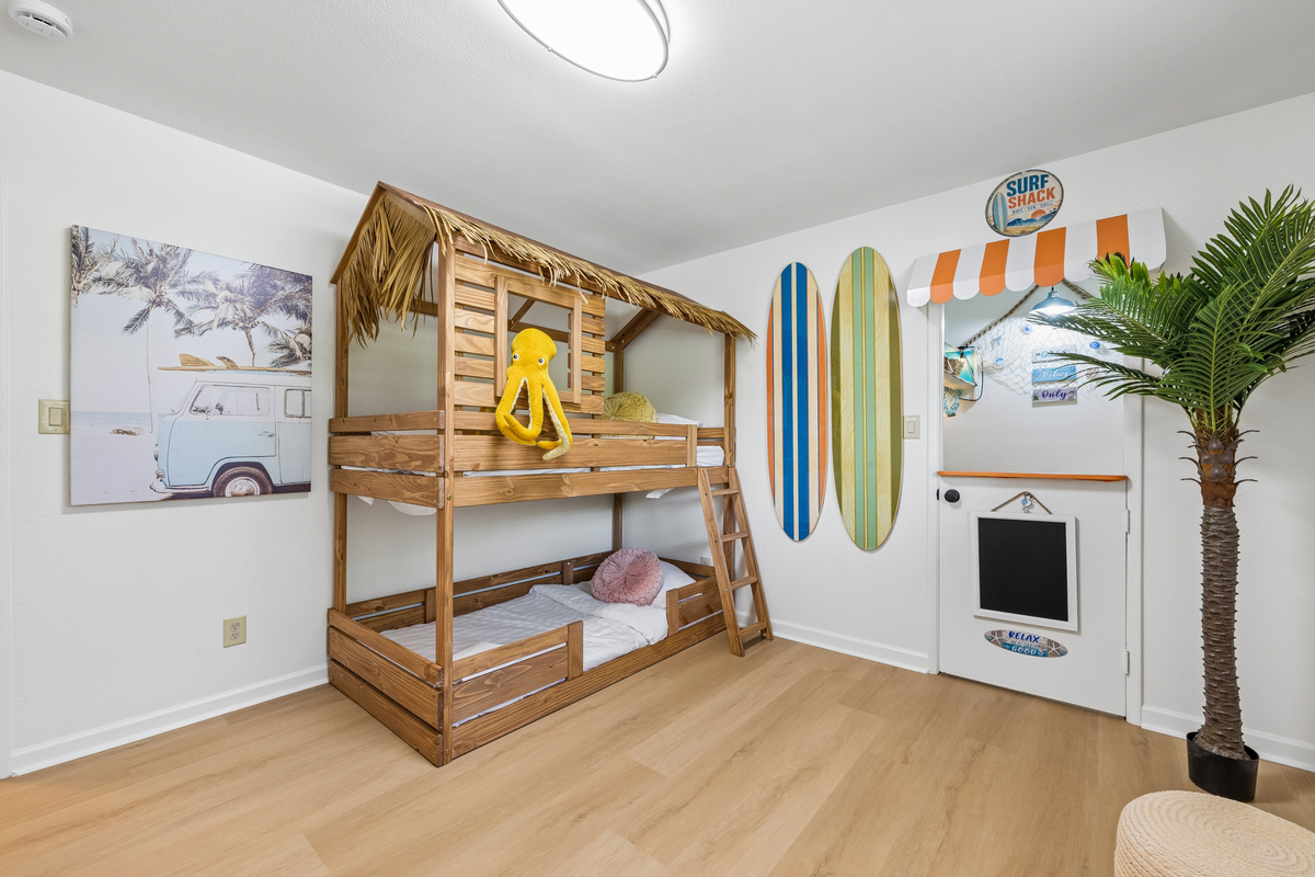 Surf's up until lights out in this bedroom/playroom!