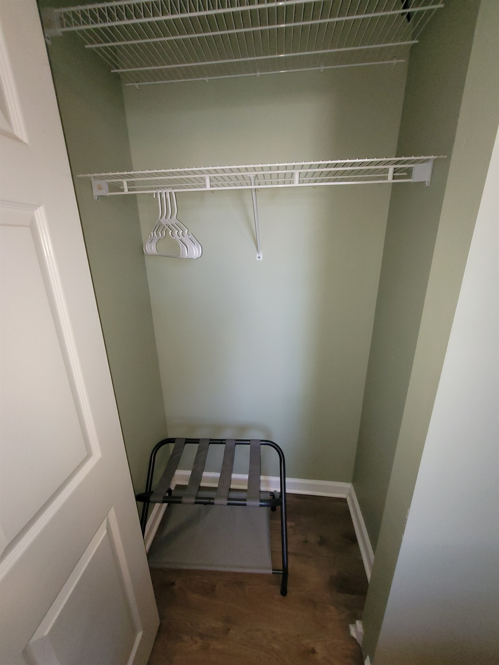 Queen bedroom closet