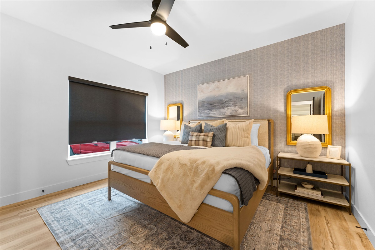 Main level King bedroom w/ ensuite bath