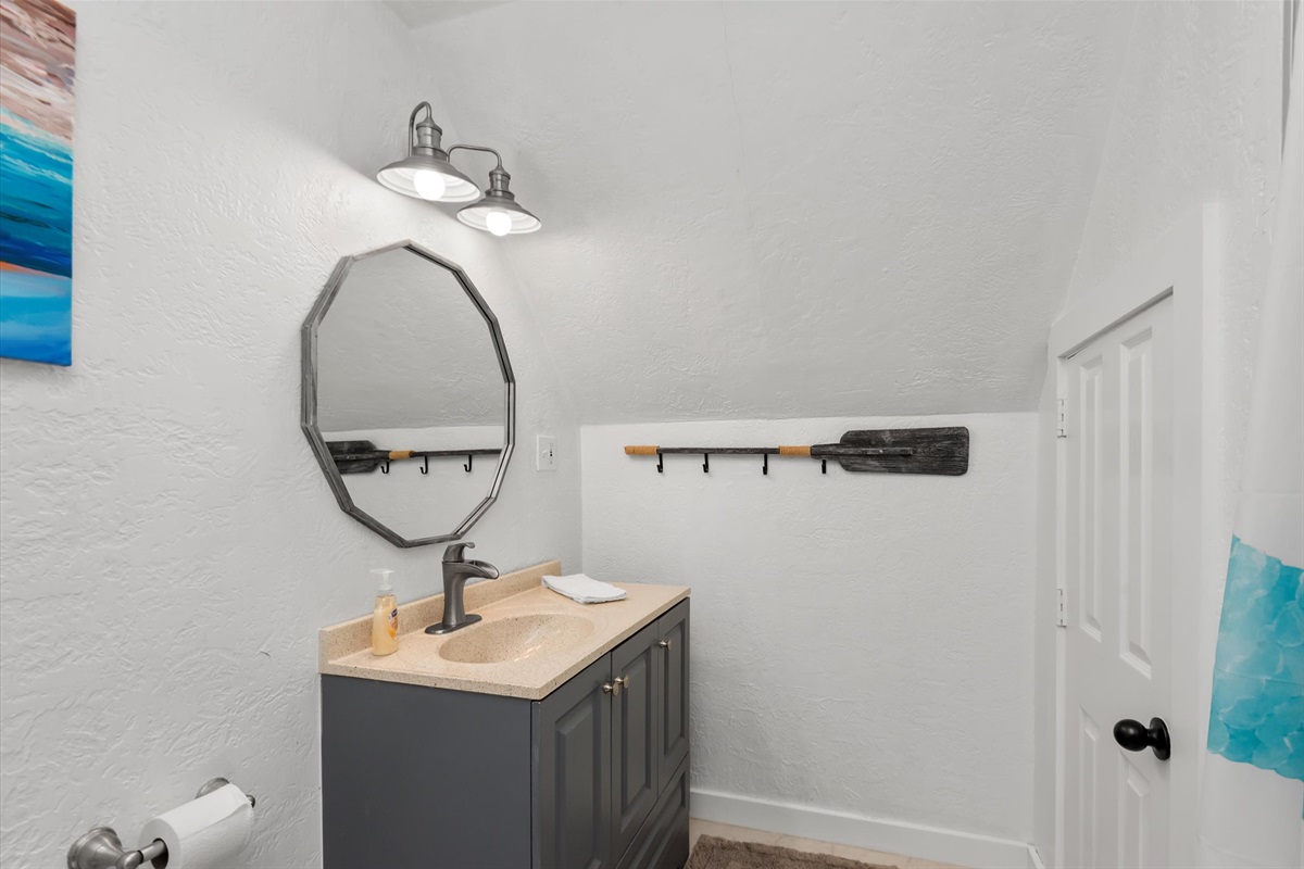 df2510bea95043e8a93d2810c1ee0480 Large | Beachhouse | Texas | TX | Vacation Homes | Galveston | Crystal Beach | Kokomo | Breezy Days | Beachfront Elegance | Sunrise Serenity | Southern Sands Property Management, LLC