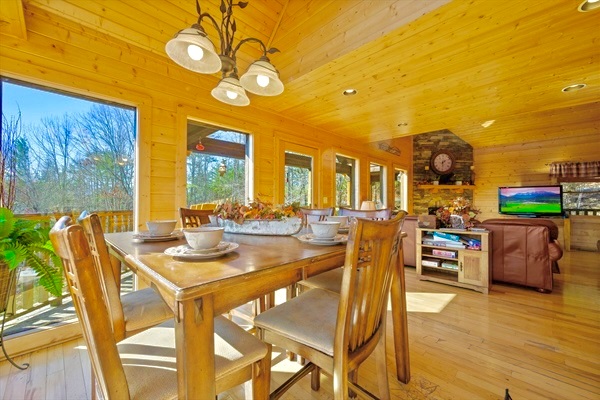 Gather around the dining room gazing over the beautiful mountain.