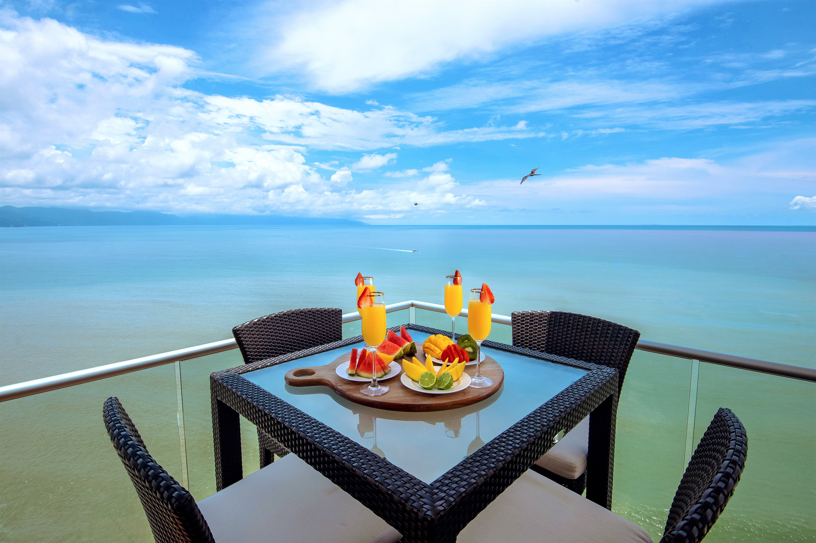 Panoramic Ocean Views!