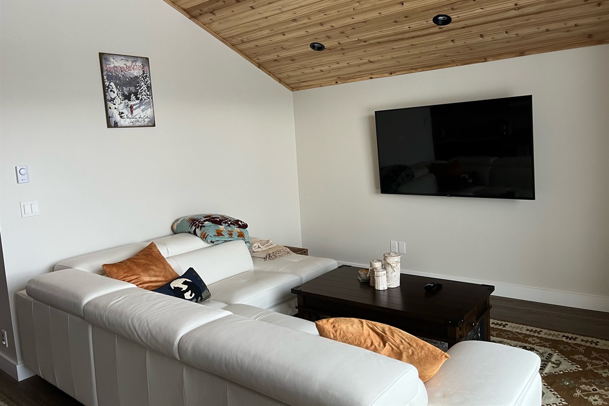 3rd Floor Living Room