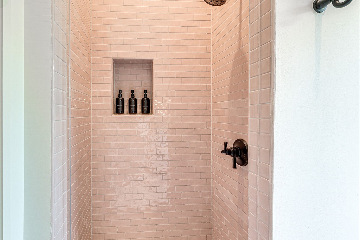 Guest Bathroom 3