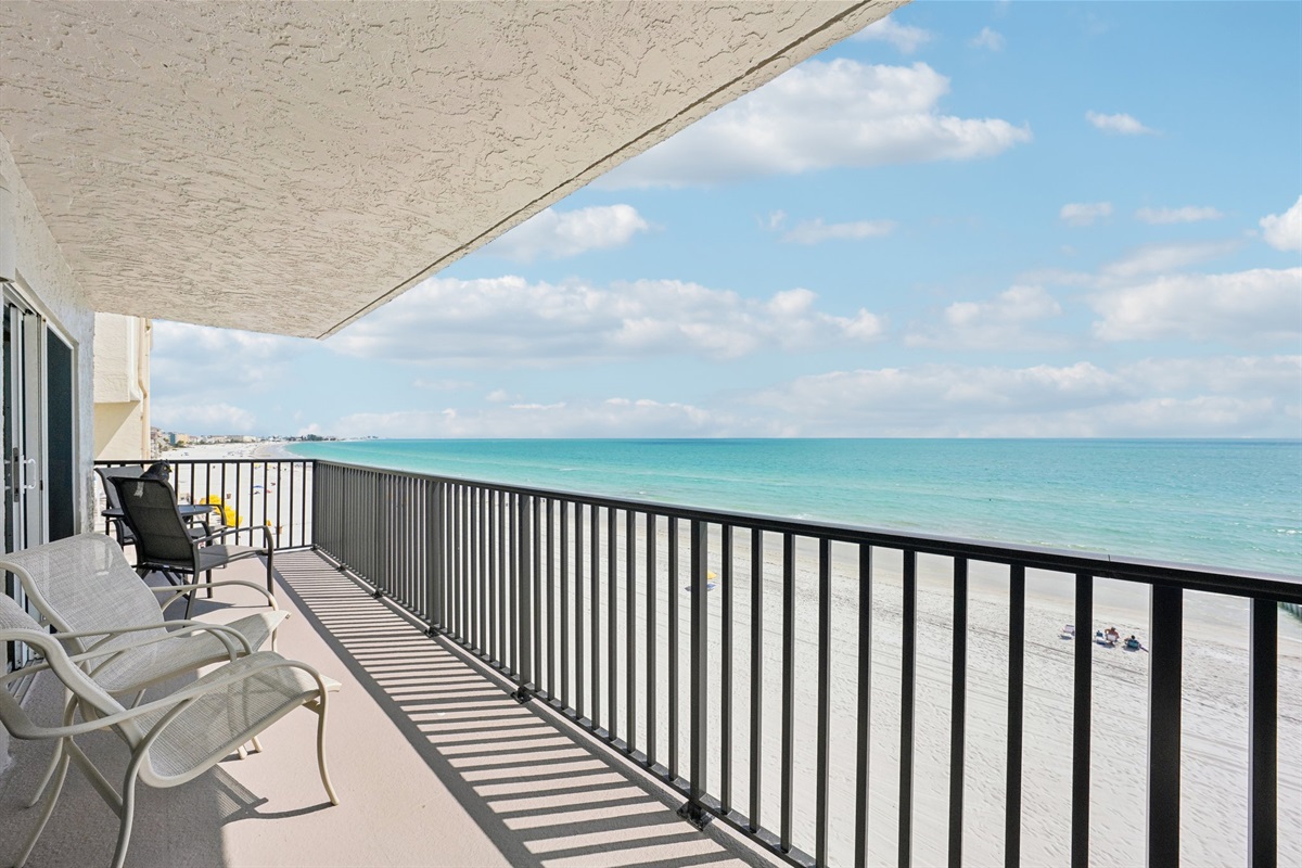 Panoramic Gulf Views from your balcony