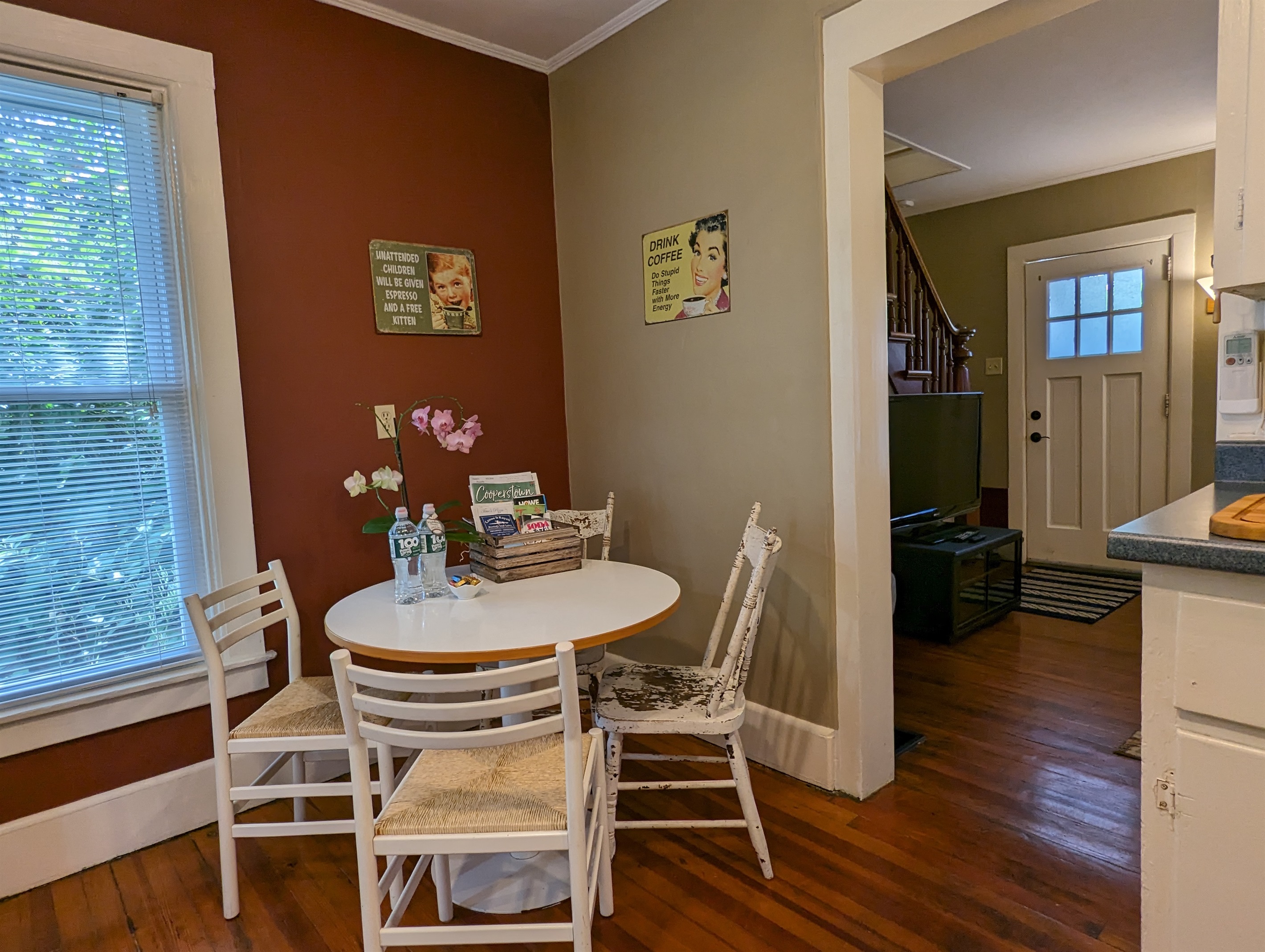 Eat-in Kitchen to living room