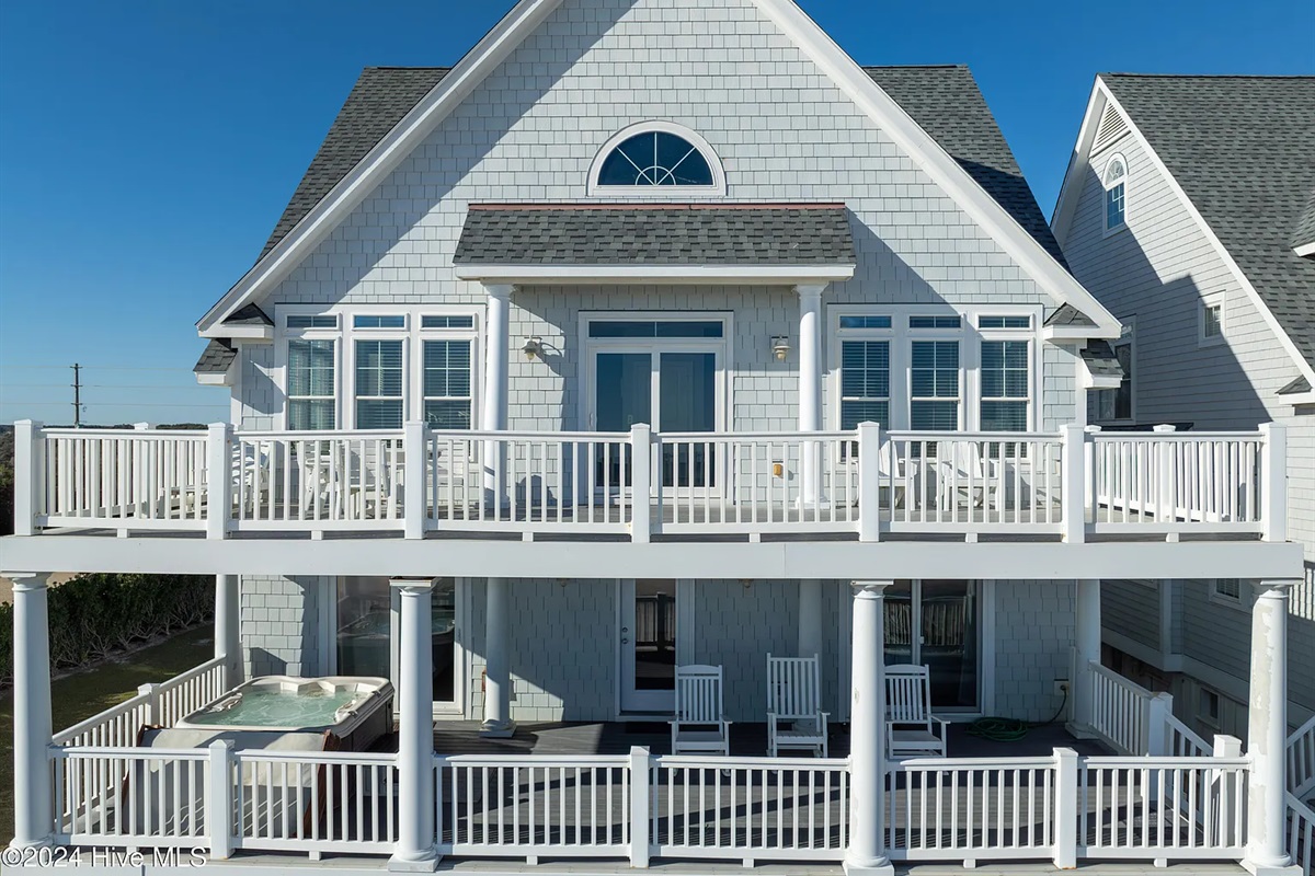 Stunning multi-level architecture right on the beach