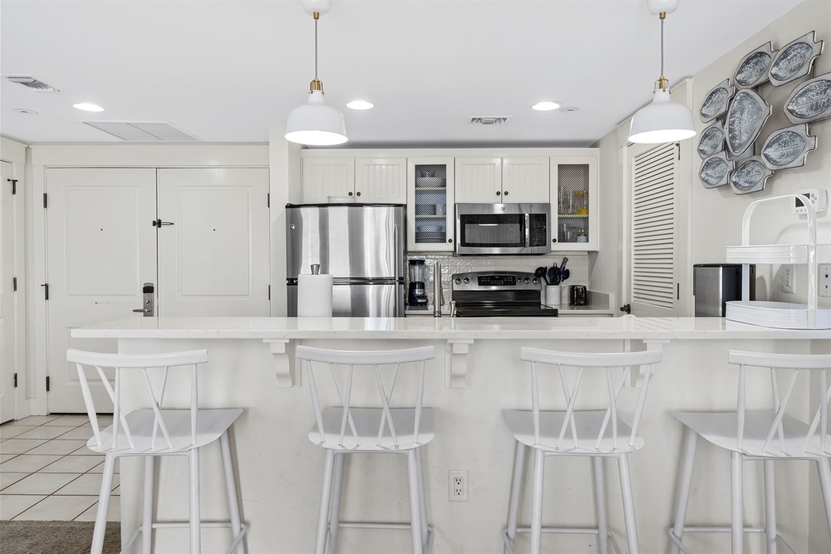 Breakfast Bar Seats 4