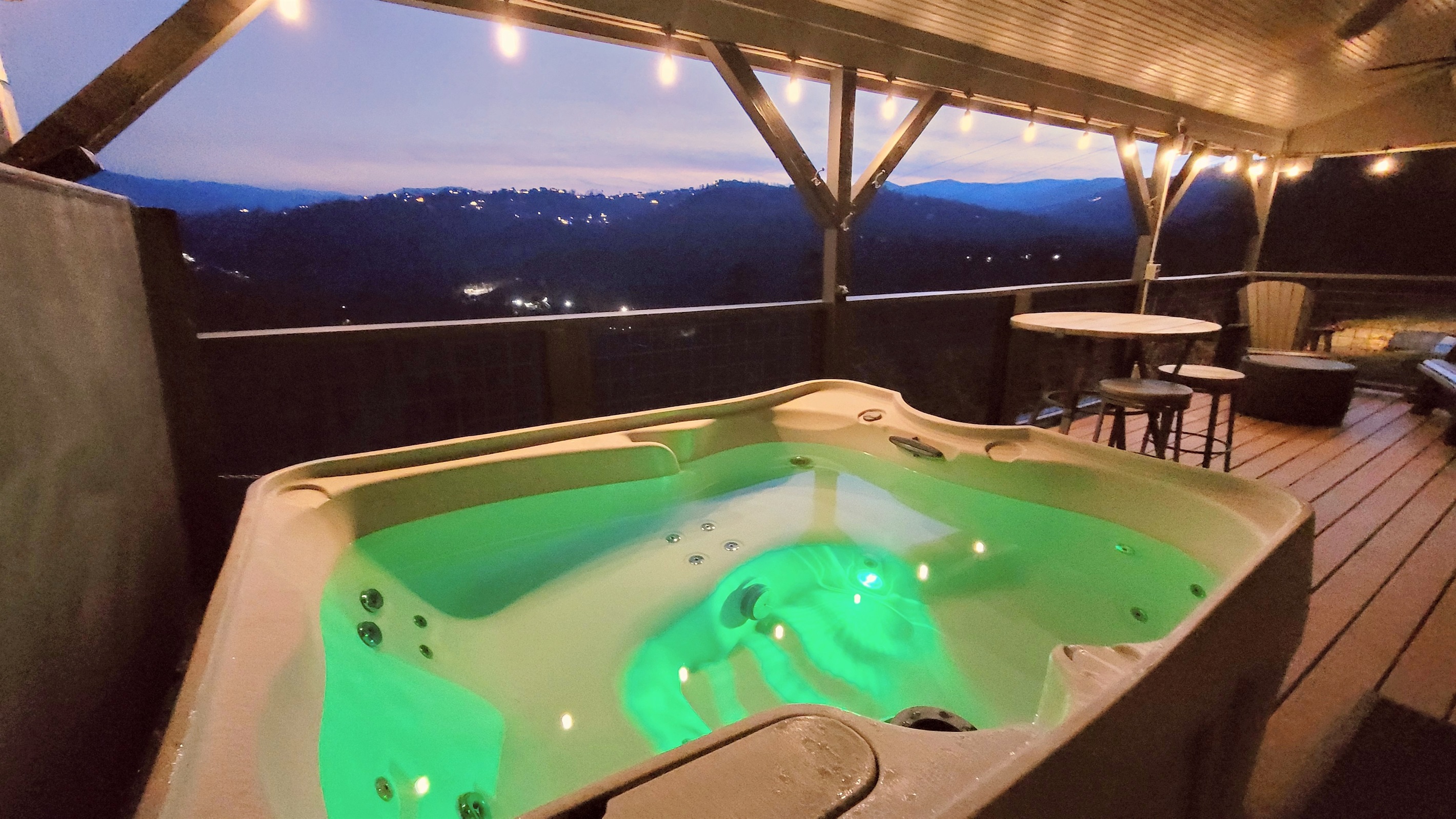 Evening lights at High Point Chalet 💚