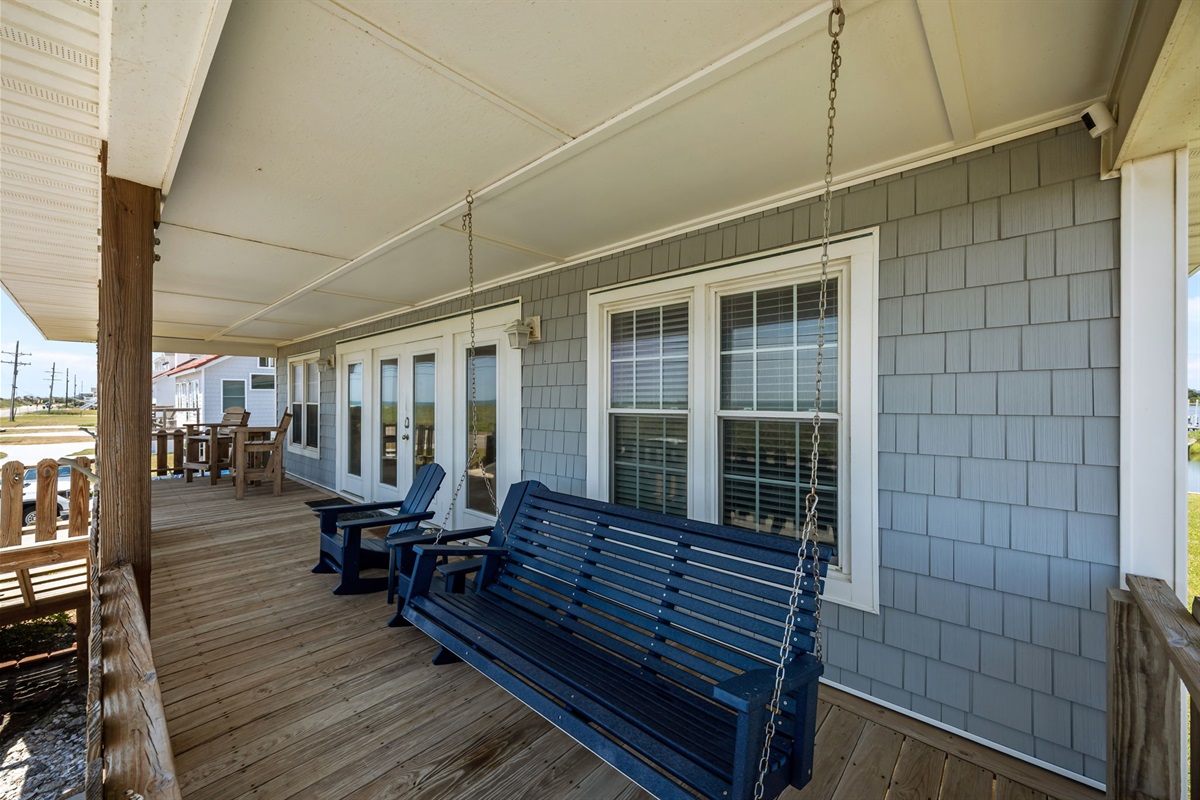 Your front-row seat to coastal beauty — on a cozy porch swing