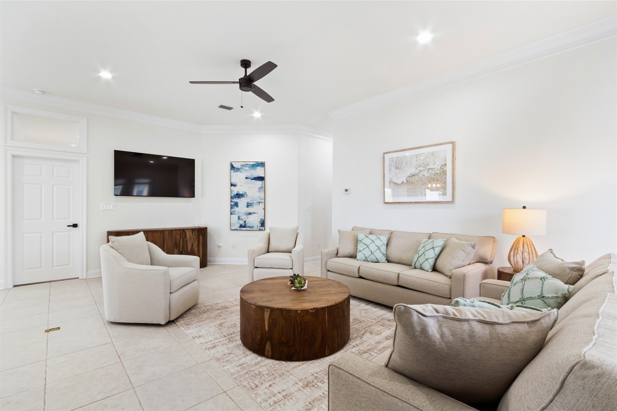 Spacious and Beautiful Living Room