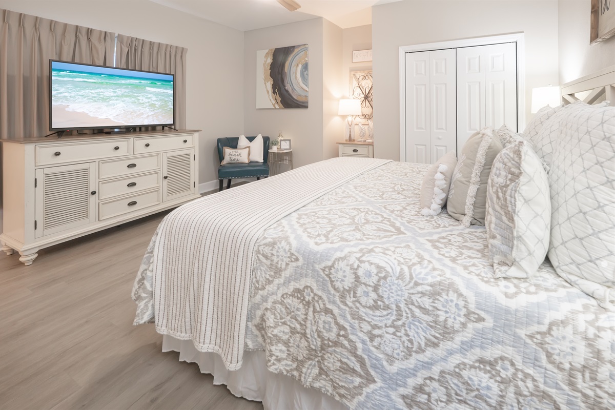 King master with private en-suite bathroom