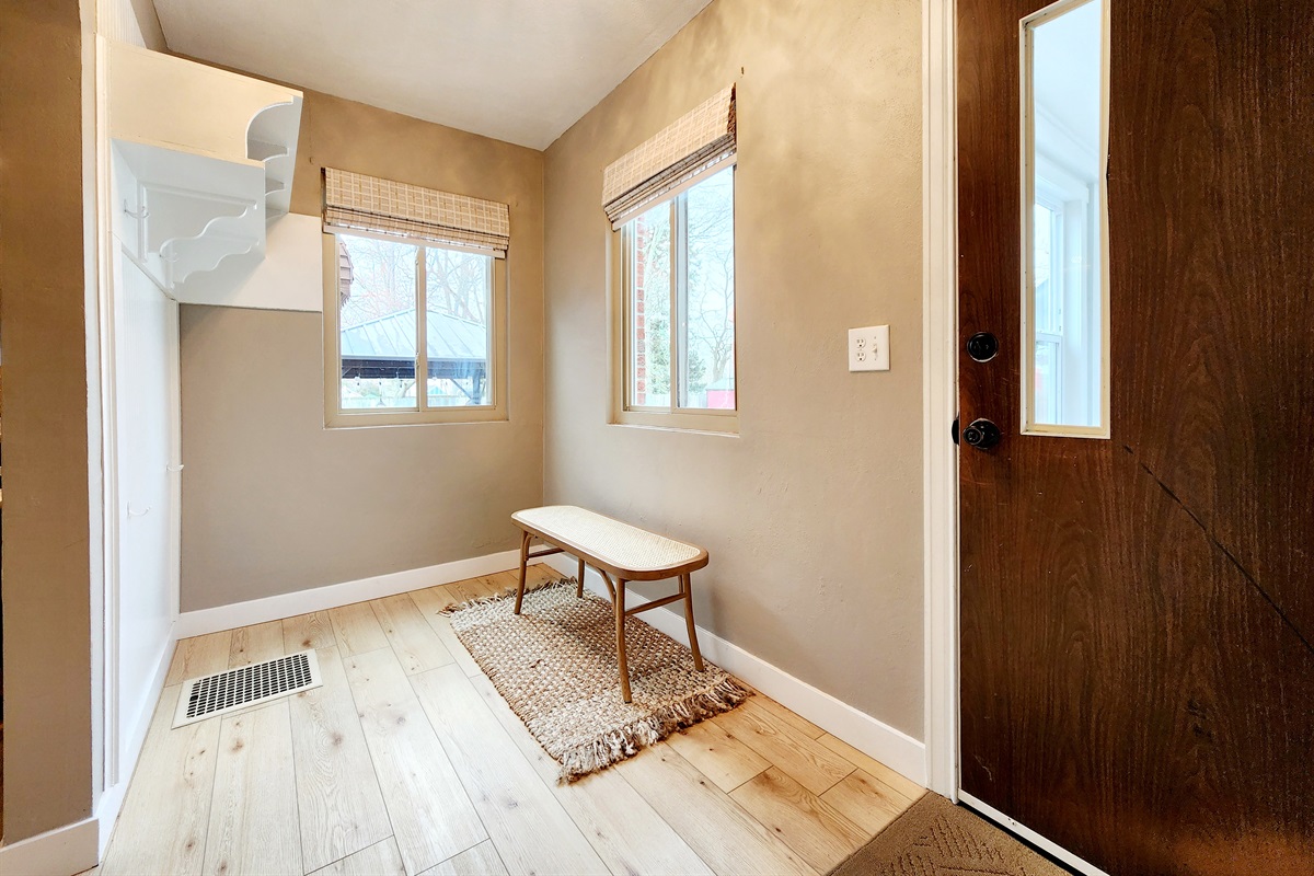 Hang your coat and organize your shoes. 