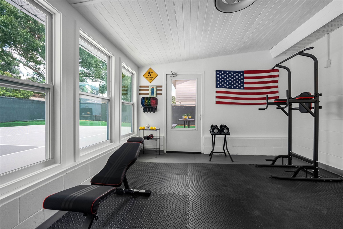 Includes dumbbells, a bench, a power tower, and space for bodyweight circuits.
