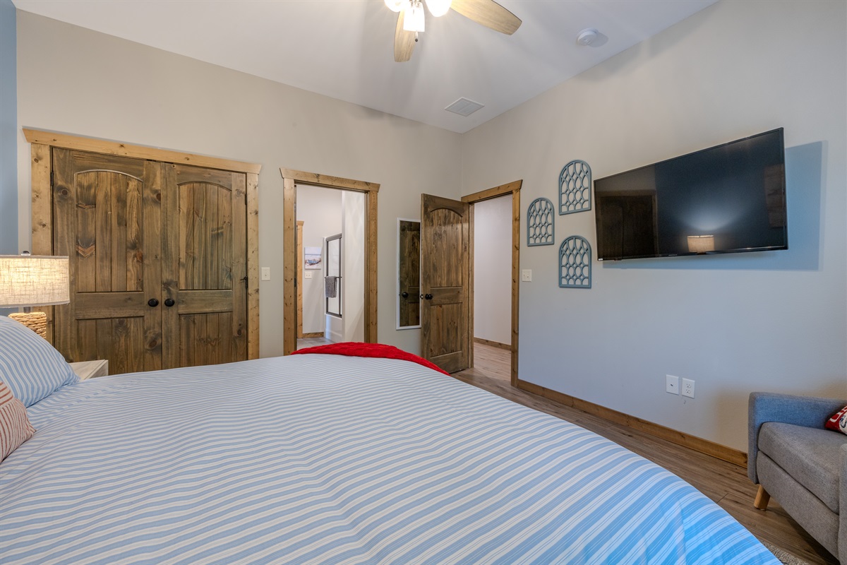 Comfortable king bedroom suite


