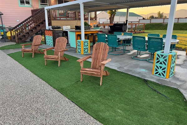outdoor kitchen and dining