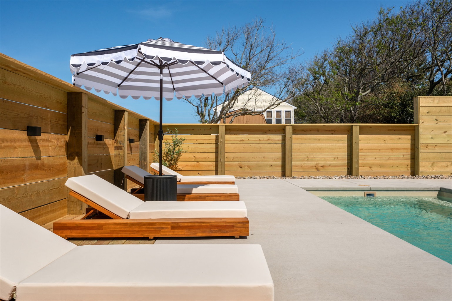 Pool Loungers w/Umbrella