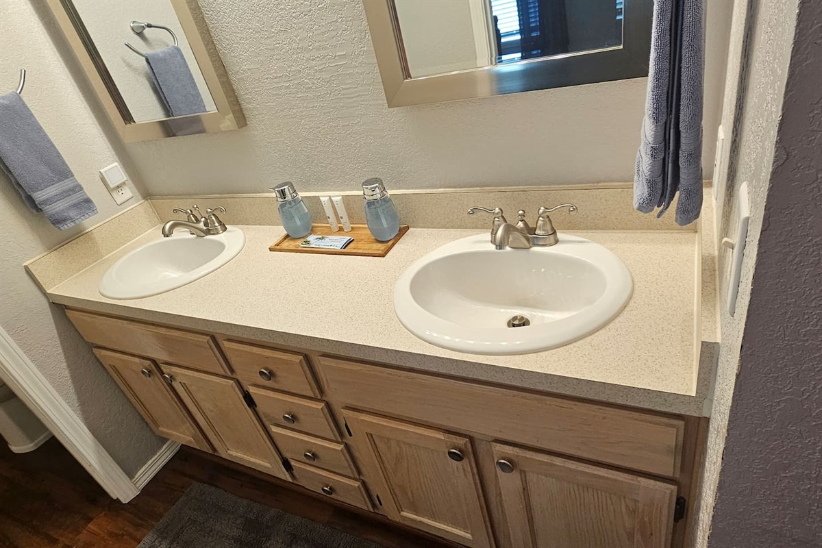 Dual vanities. 