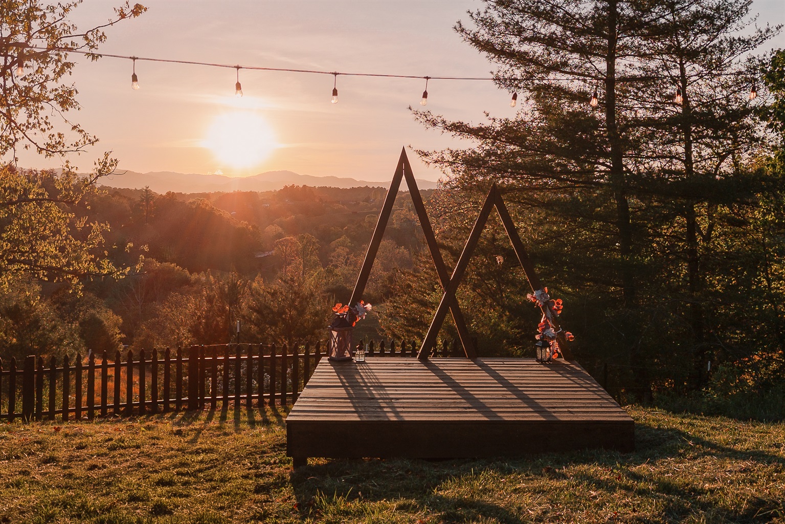 {Ceremony + Yoga Deck}
Take in sweeping Blue Ridge views from our private mountain-view deck — perfect for morning coffee, meditation, or saying I do with an unforgettable backdrop.