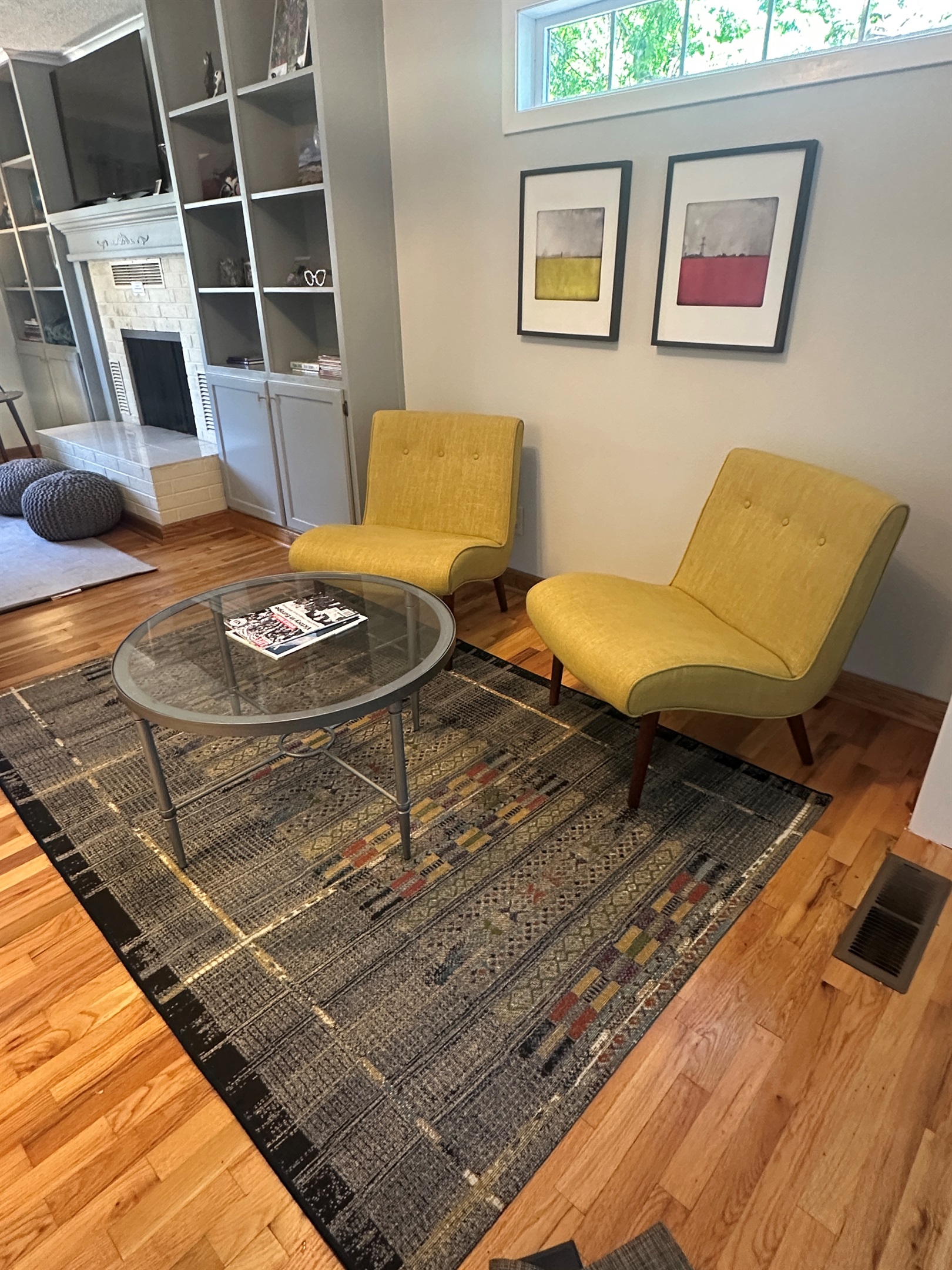 Extra seating - Living Room area.