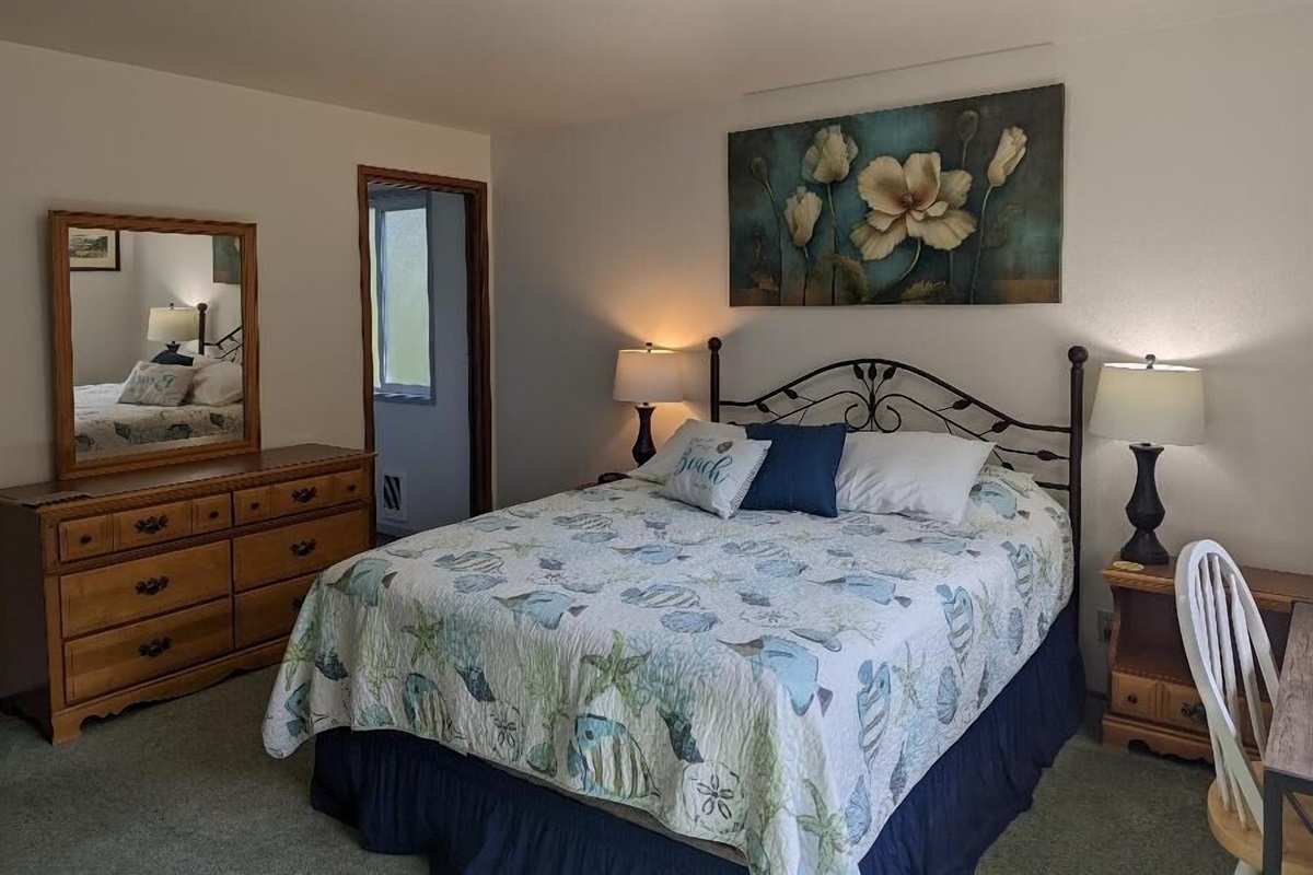 queen bedroom with ensuite