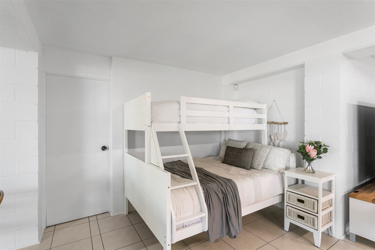 The kids will love sleeping in a bunk bed, with pull out trundle for larger families.