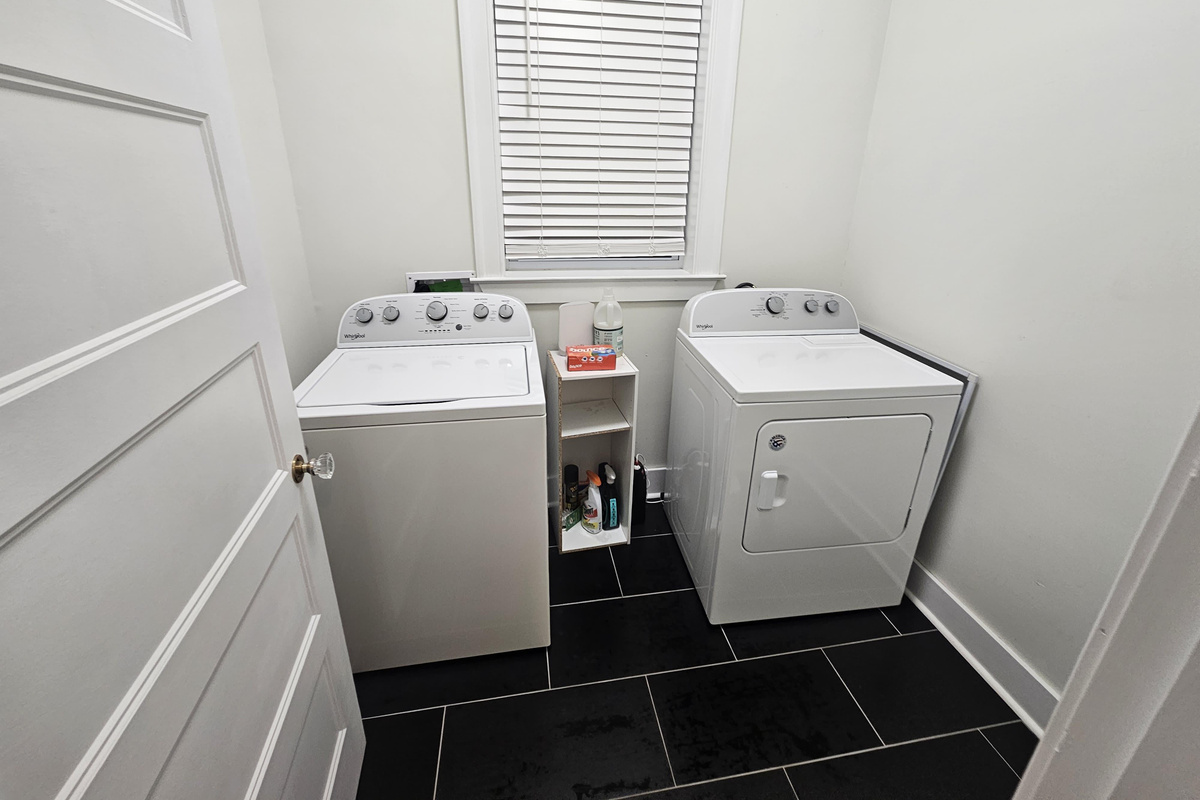 Laundry room, 1st floor