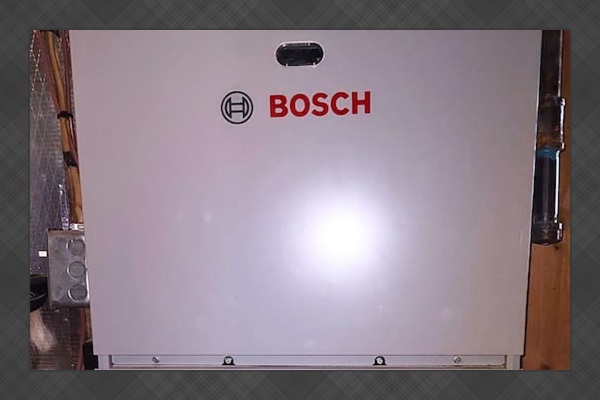  ALLERGIES OR SENSITIVE TO AIR QUALITY? This Bosch HVAC System features a high-efficiency Plasma Ionizer that actively treats (zaps!) the air as it circulates—reducing allergens, odors, and airborne particles for a cleaner, more comfortable stay.