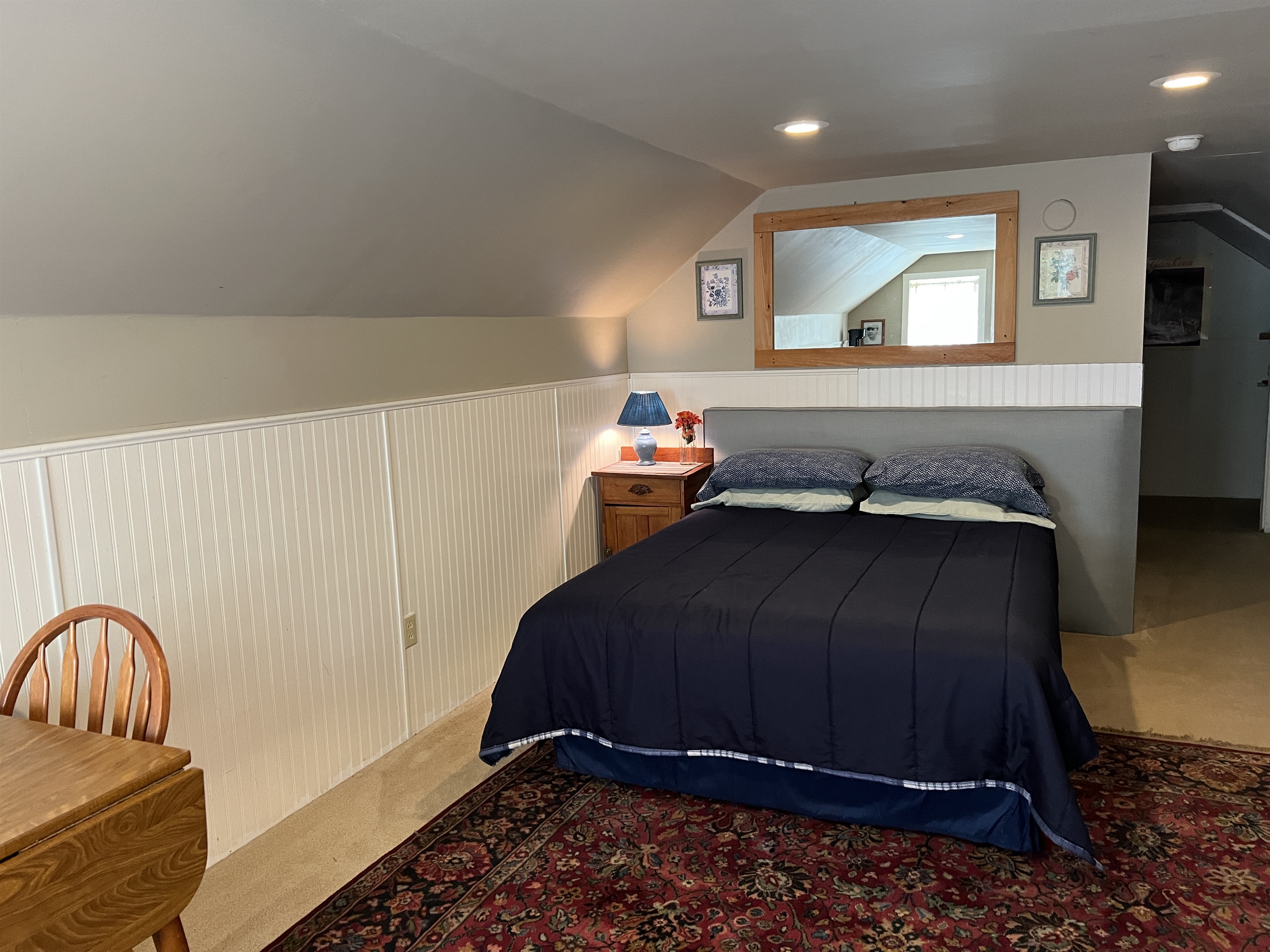 Highview Room - Queen bed