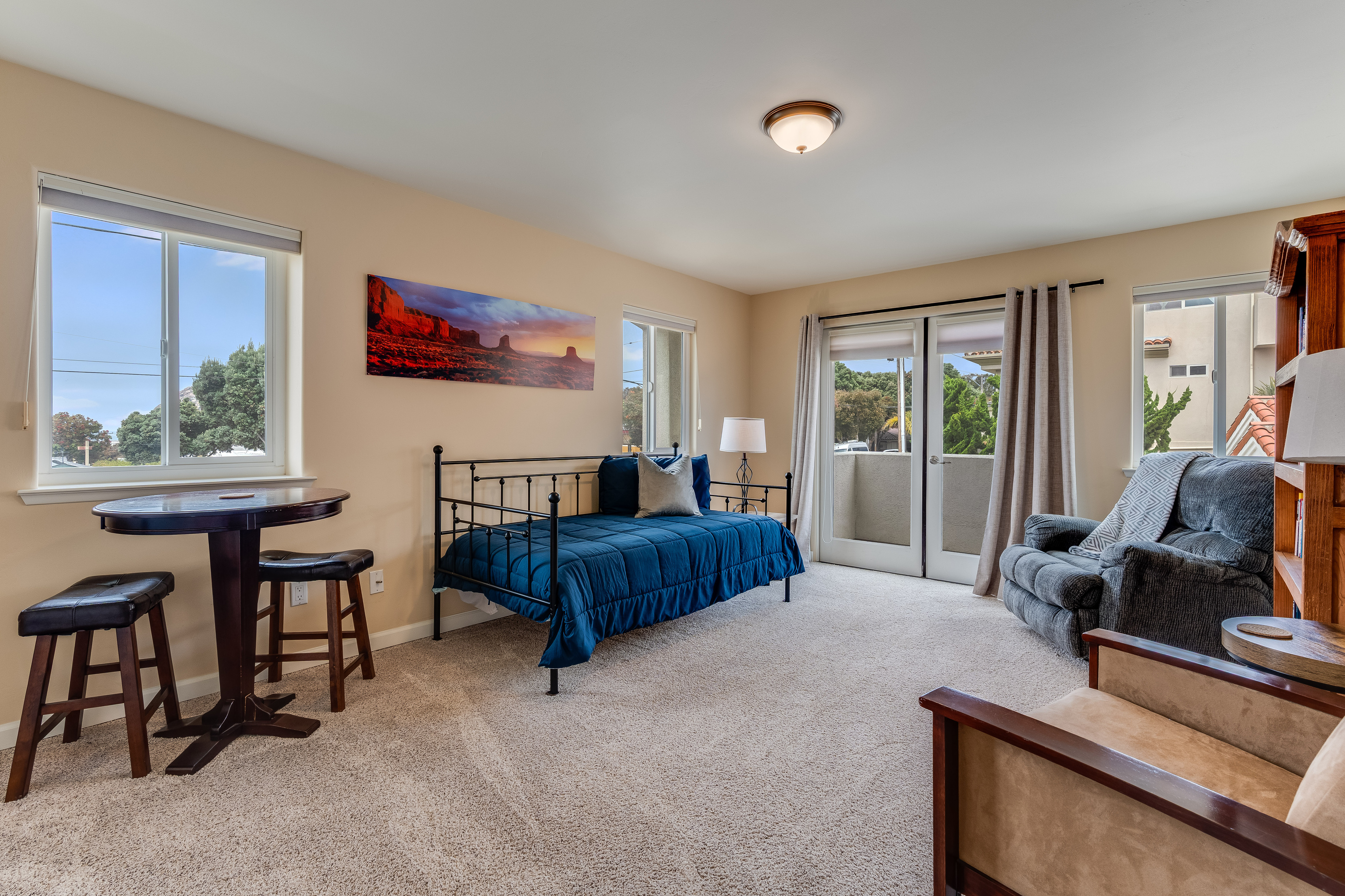 Guest bedroom #1 - twin bed
