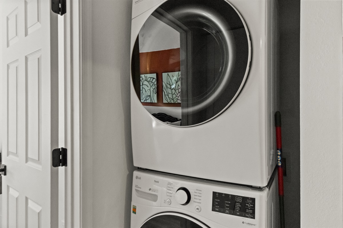 🧼 Convenient Laundry Area makes longer stays easy and stress-free.