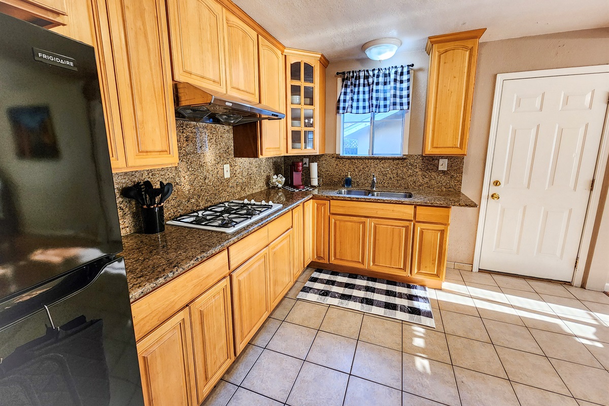 Fully Stocked Kitchen