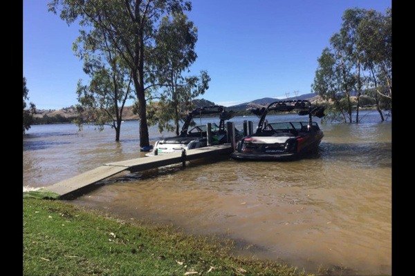 Jetty only available, during summer/ autumn months and pending lake levels. Photo taken at 100%.