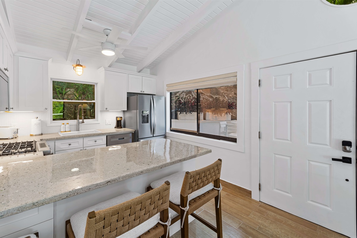 The entryway leads right into your beautiful, fully up-to-date kitchen