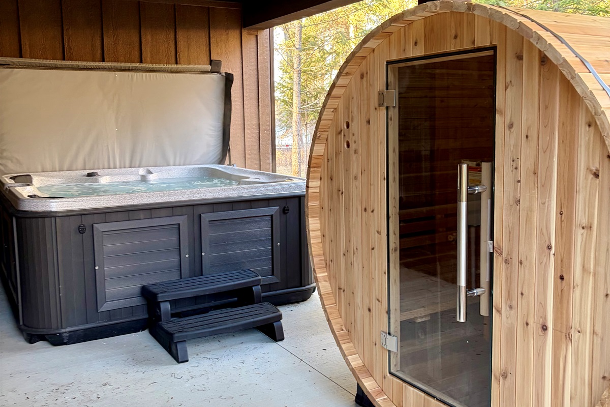 Sauna and hot tub