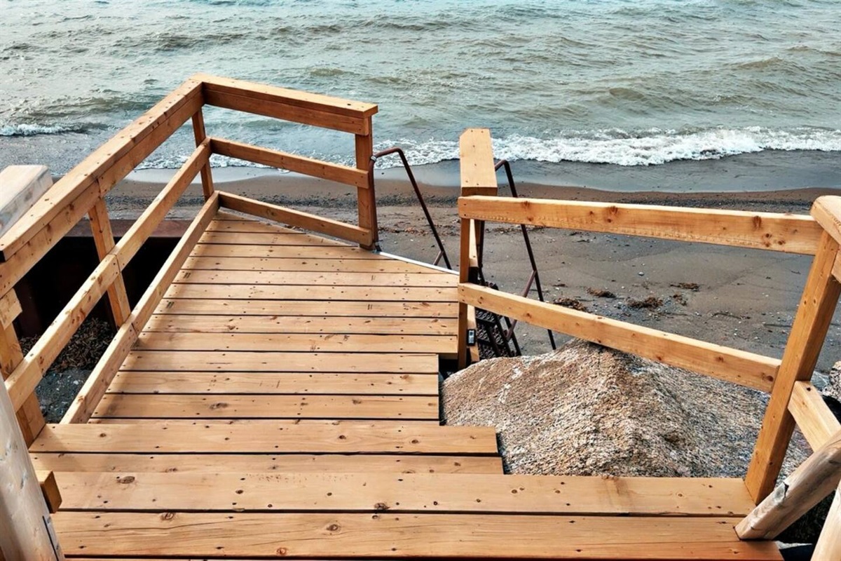 Stair access to the beach