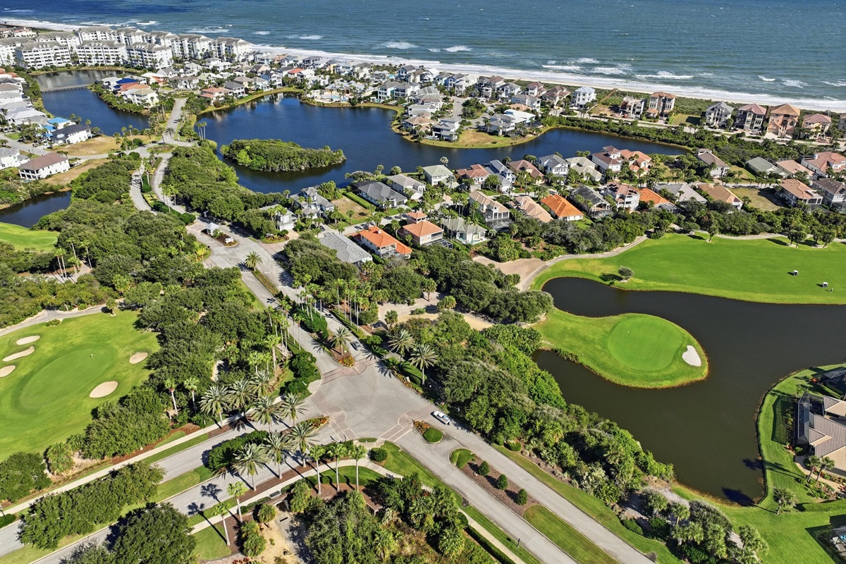 The best of Cinnamon Beach—ocean, lakes, and golf ⛳🌊
Wake up surrounded by coastal beauty with the beach just steps away, scenic lakes throughout the community, and the Hammock Beach golf course right nearby.
